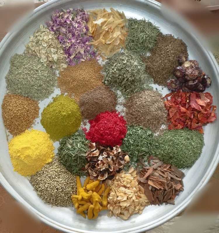 ادویه خورشتی ۲۴ قلم